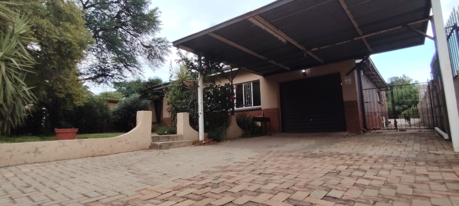 3 Bedroom Property for Sale in Roosheuwel North West